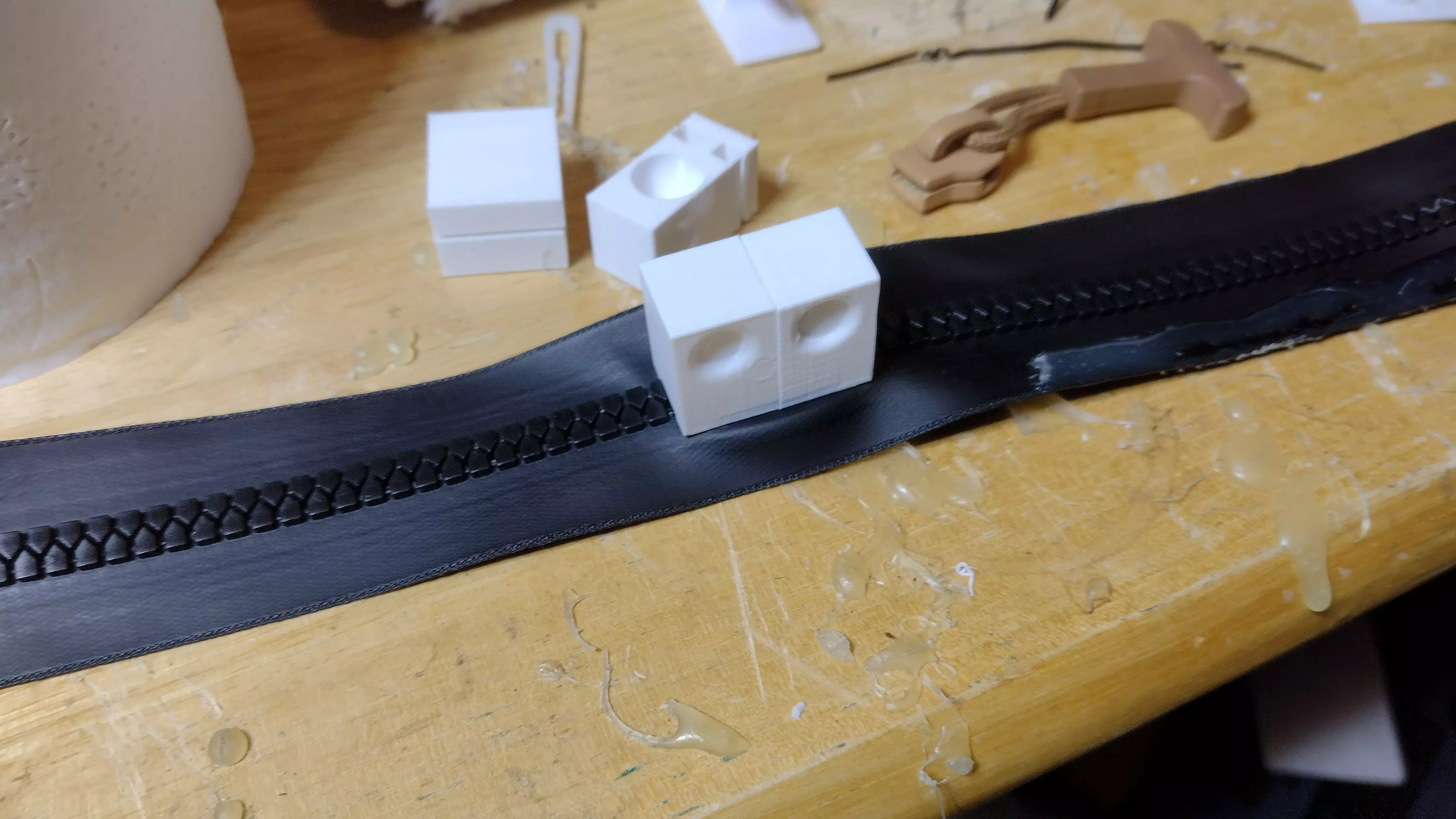 Bedbugs zipper and sliders 3D print model_6