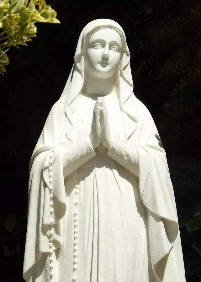 Statue Blessed Virgin Mary prayer 3D print model_3