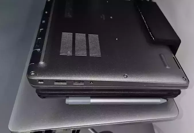 Three Laptop Desktop Stand