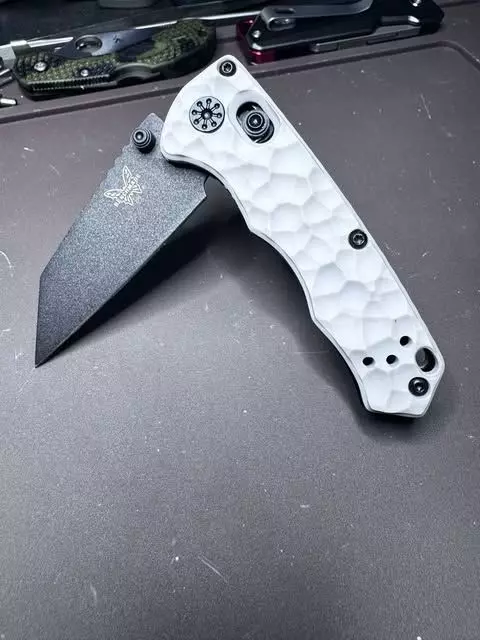 Benchmade Full Immunity Scales Cavern 3D print model_1