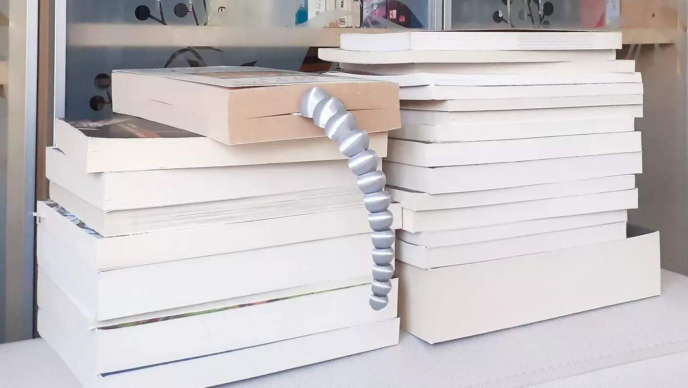 ARTICULATED BOOKMARK - BOOKWORM 3D print model_4