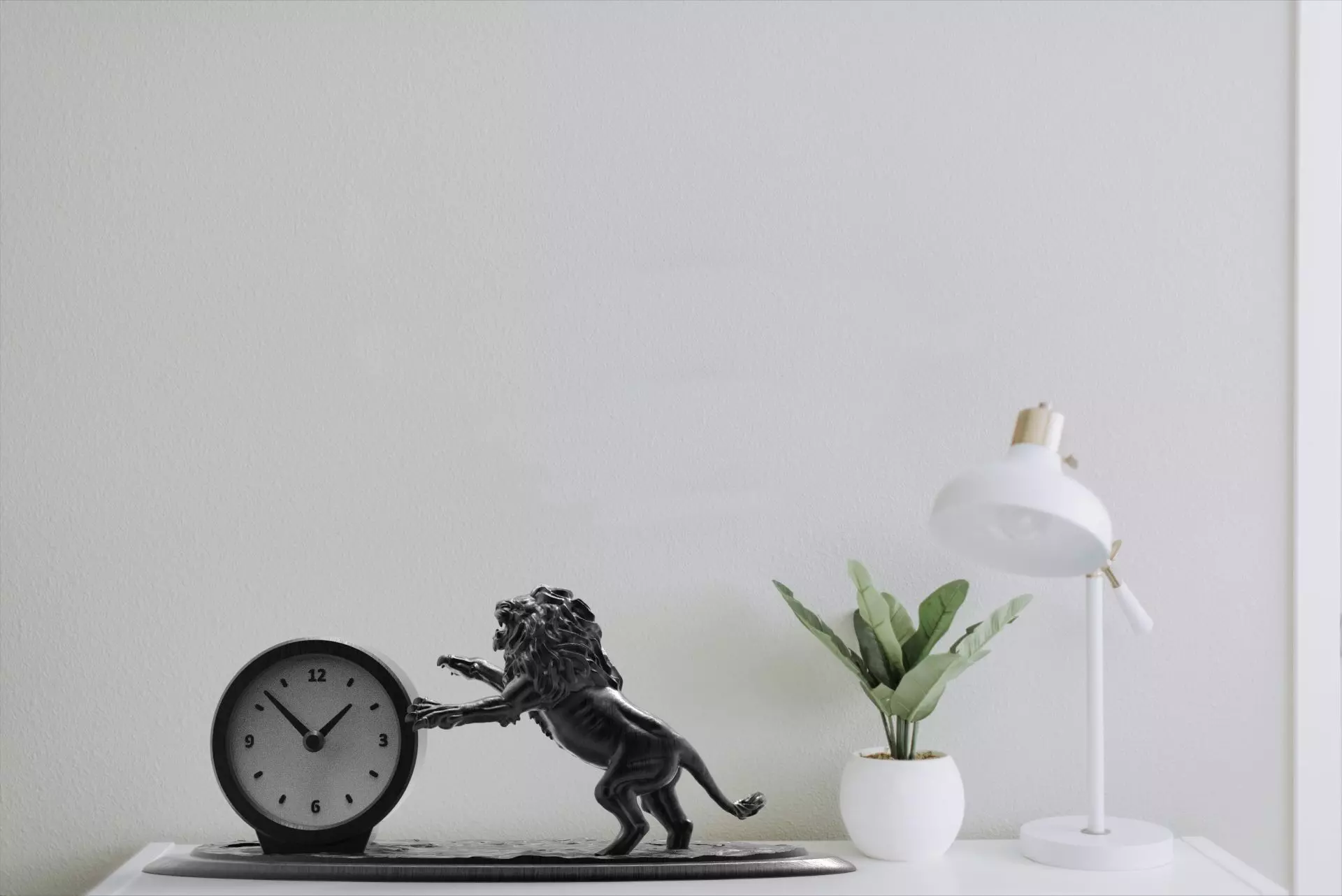 Lion desk clock 3D print model_2