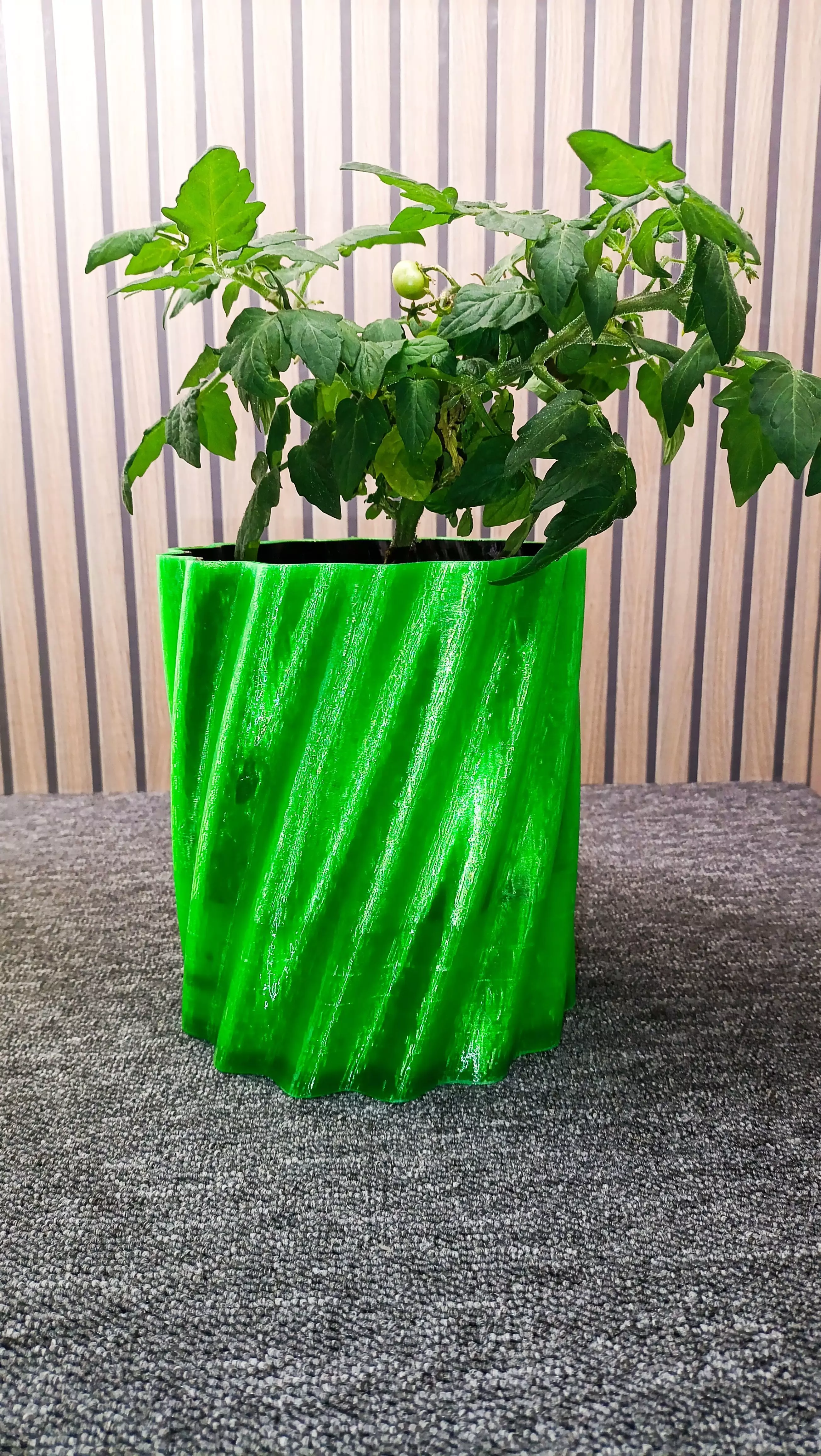 Self Watering Planter 3D Printable STL 3D print model_0