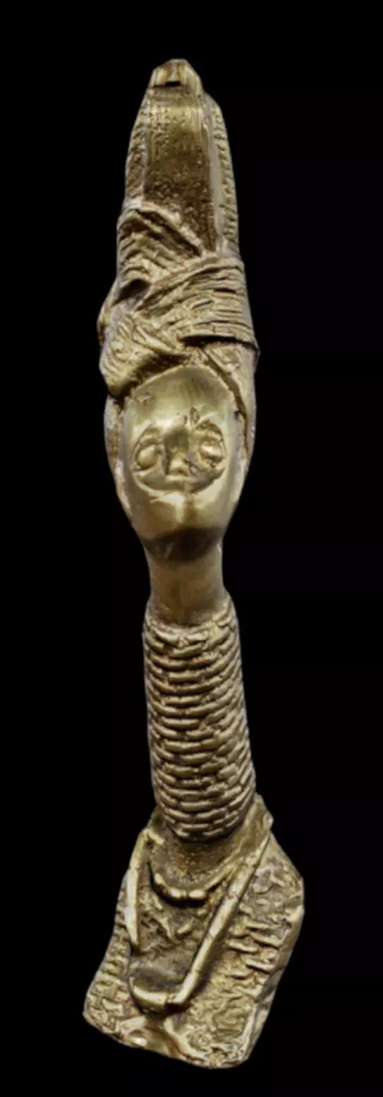 Female Figure with Coral-bead Low-poly 3D model_0