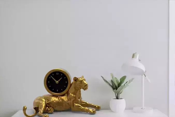 Lion desk clock