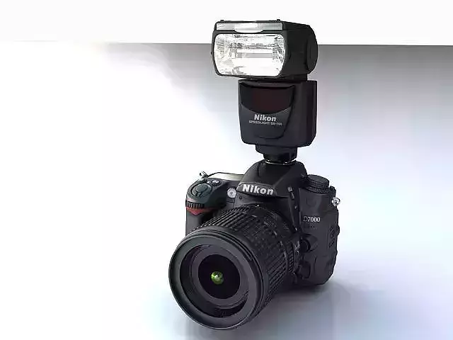 Nikon D7000 plus SB700