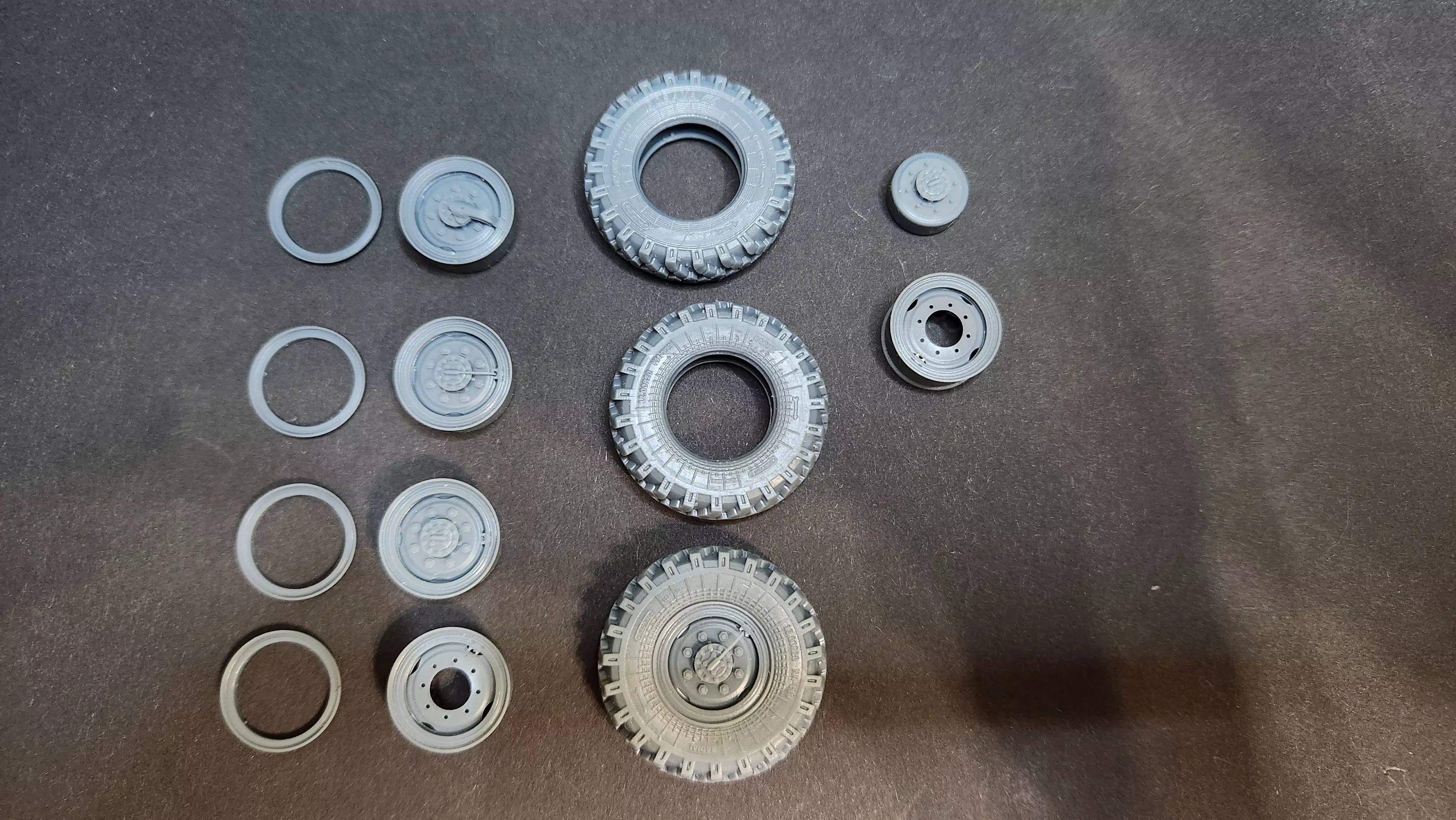 ZIL 131 Wheels set 1 35 scale for ICM models 3D print model_5