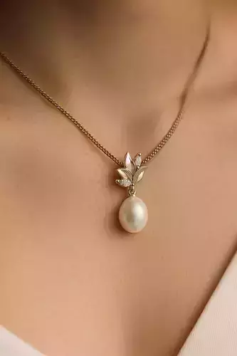 Pearl Blossom Pendant
