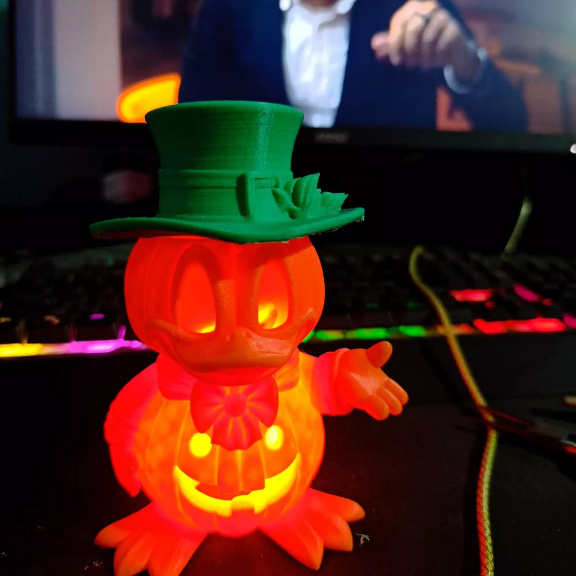 Halloween Donald Duck Pumpkin - Decor and Carved Versions  Free 3D print model_1