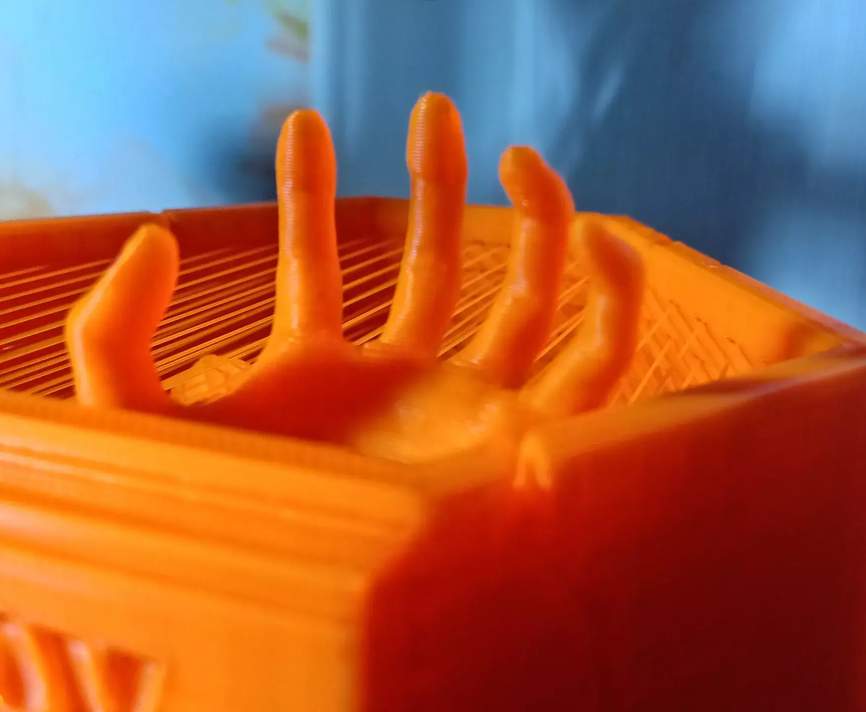 Halloween Skull Hand Optical Illusion STL 3D print model_1