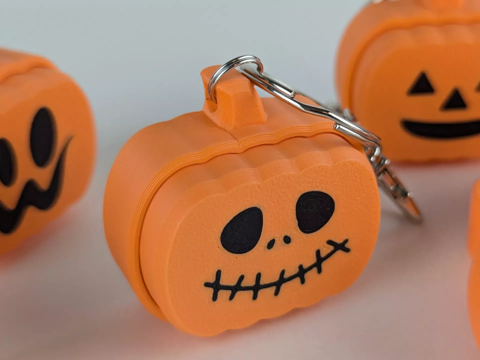 Pumpkin Click It Fidget Keychain 3D print model_1