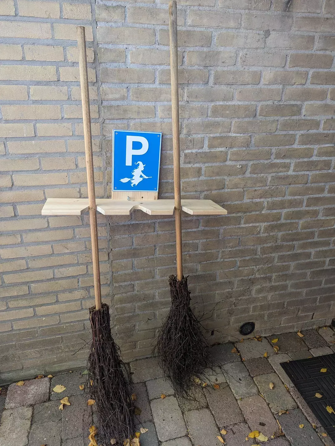 Witch Broom Parking Sign 3D print model_1