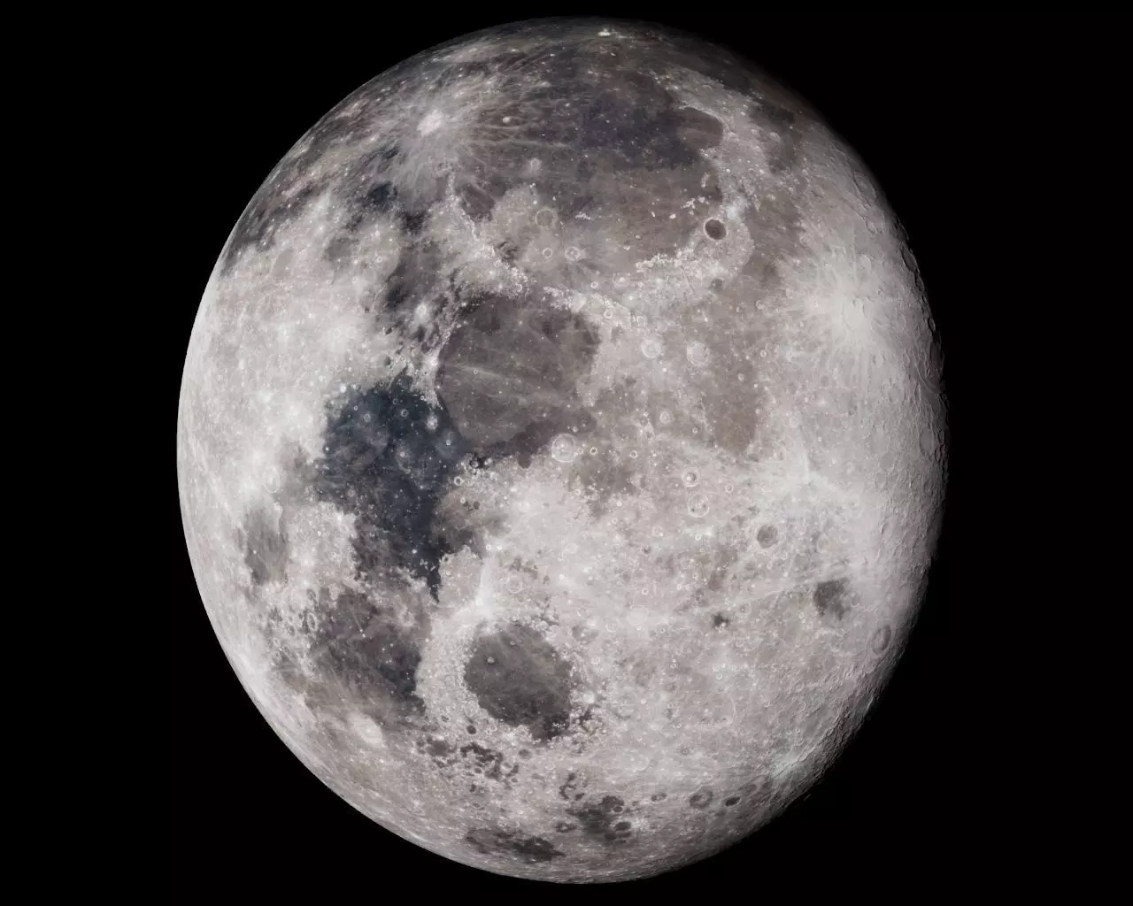 Highly detailed 16K Moon 3D model_2