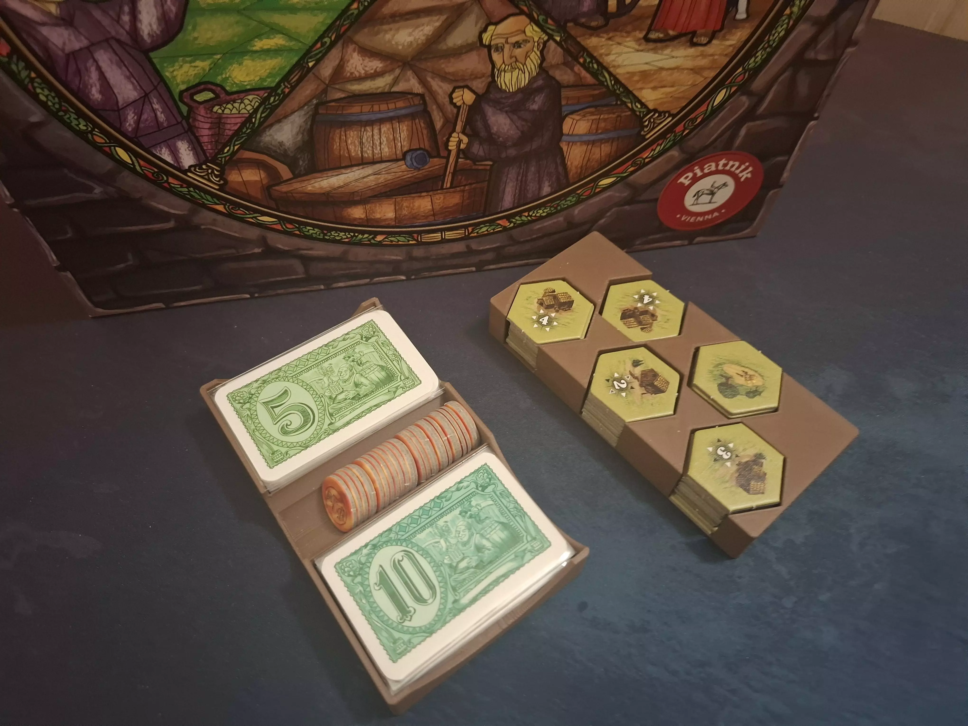 Heaven and Ale insert - Compatible with sleeved cards 3D print model_3