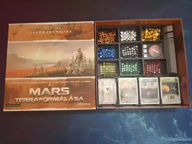 Terraforming Mars Insert - Compatible with sleeved cards