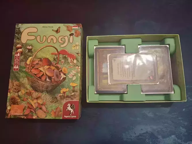 Morels or Fungi insert - Compatible with sleeved cards