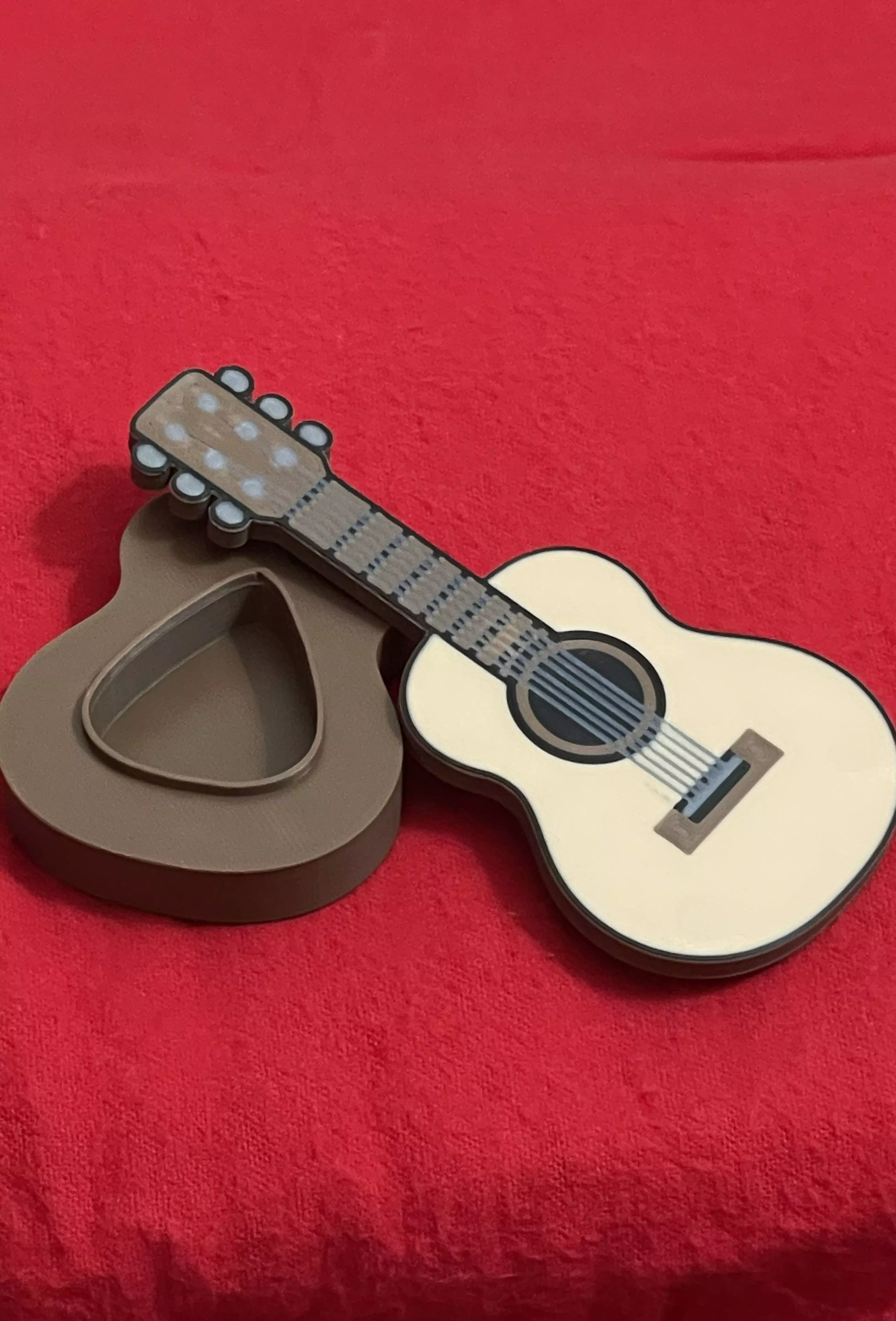 Mini Guitar Pick Holder with Magnetic Closure 3D print model_7