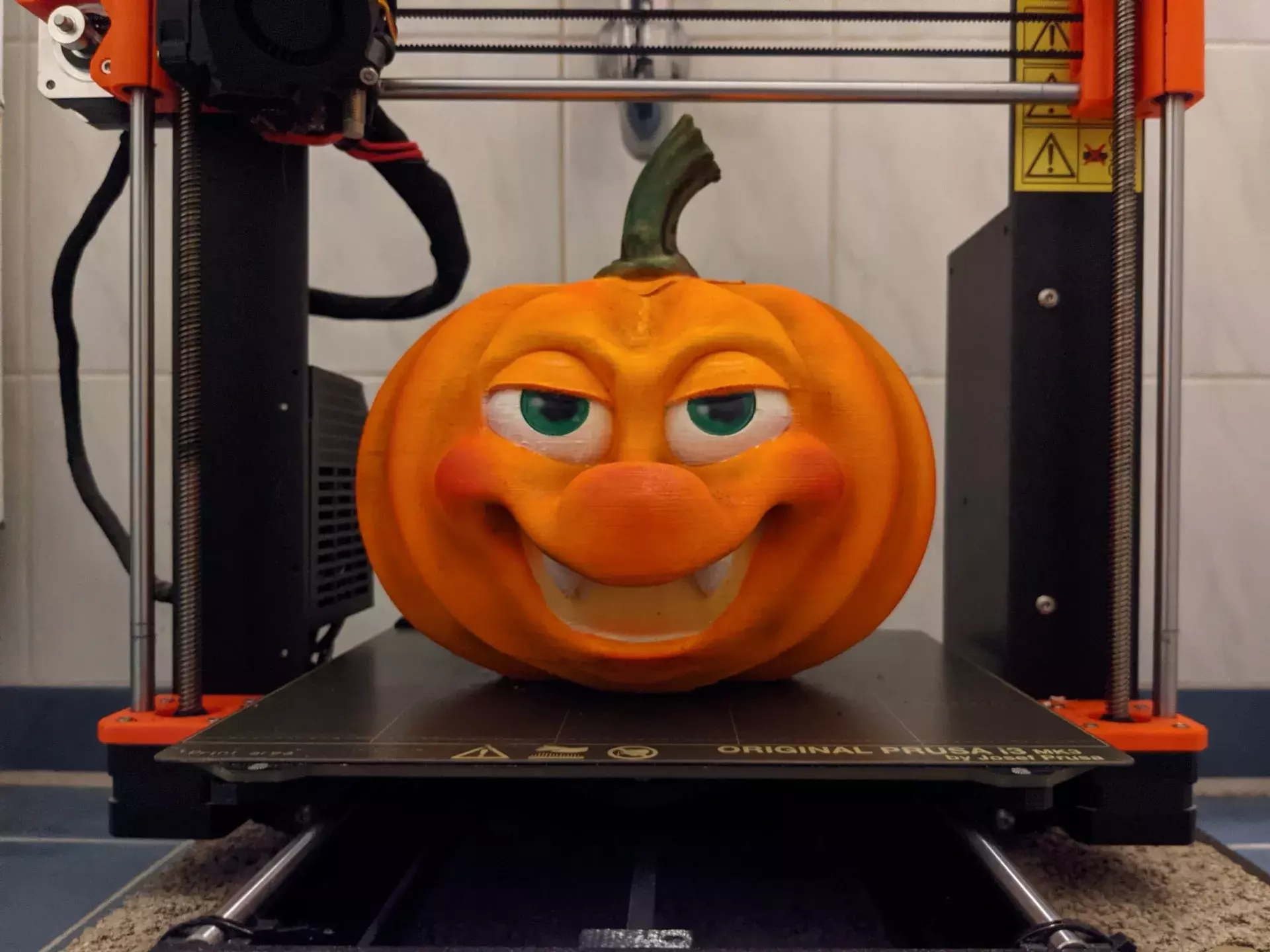 Smirking Cartoon Pumpkin 3D print model_1