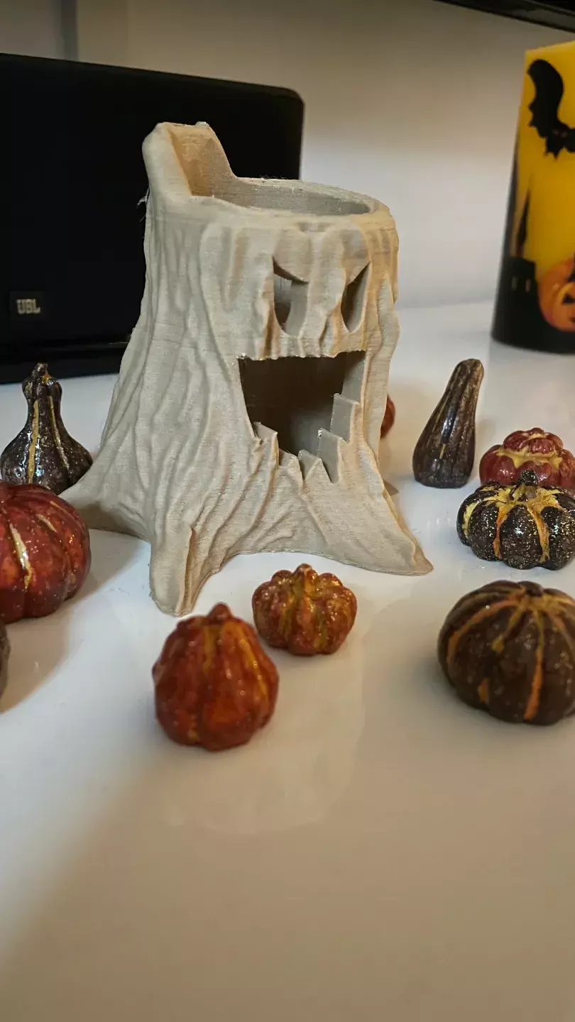 Spooky Tree Stump Tealight Holder STL 3D print model_1