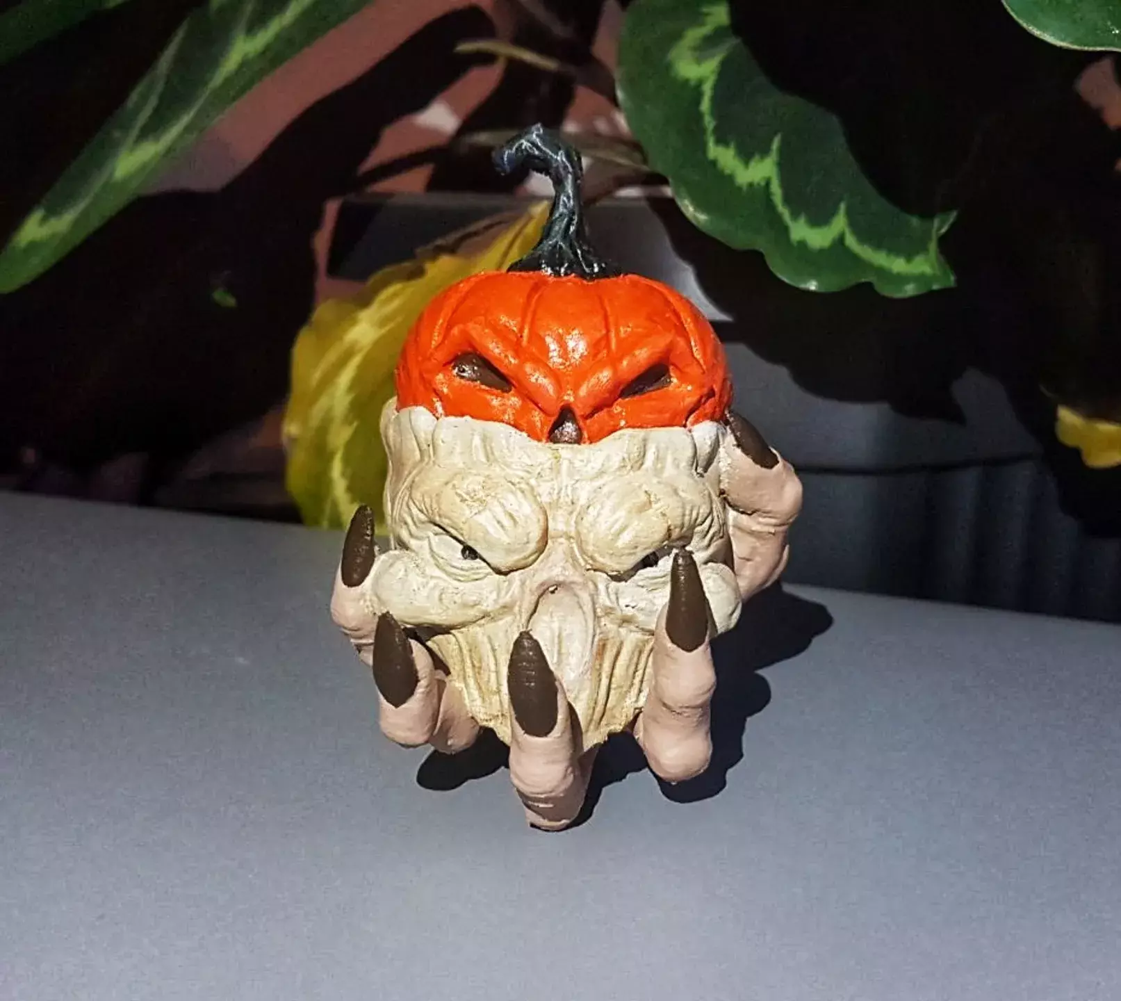 Witch Hand Holding Pumpkin Skull STL 3D print model_1