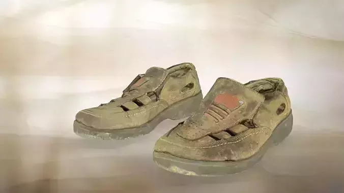 A pair of used men shoe023