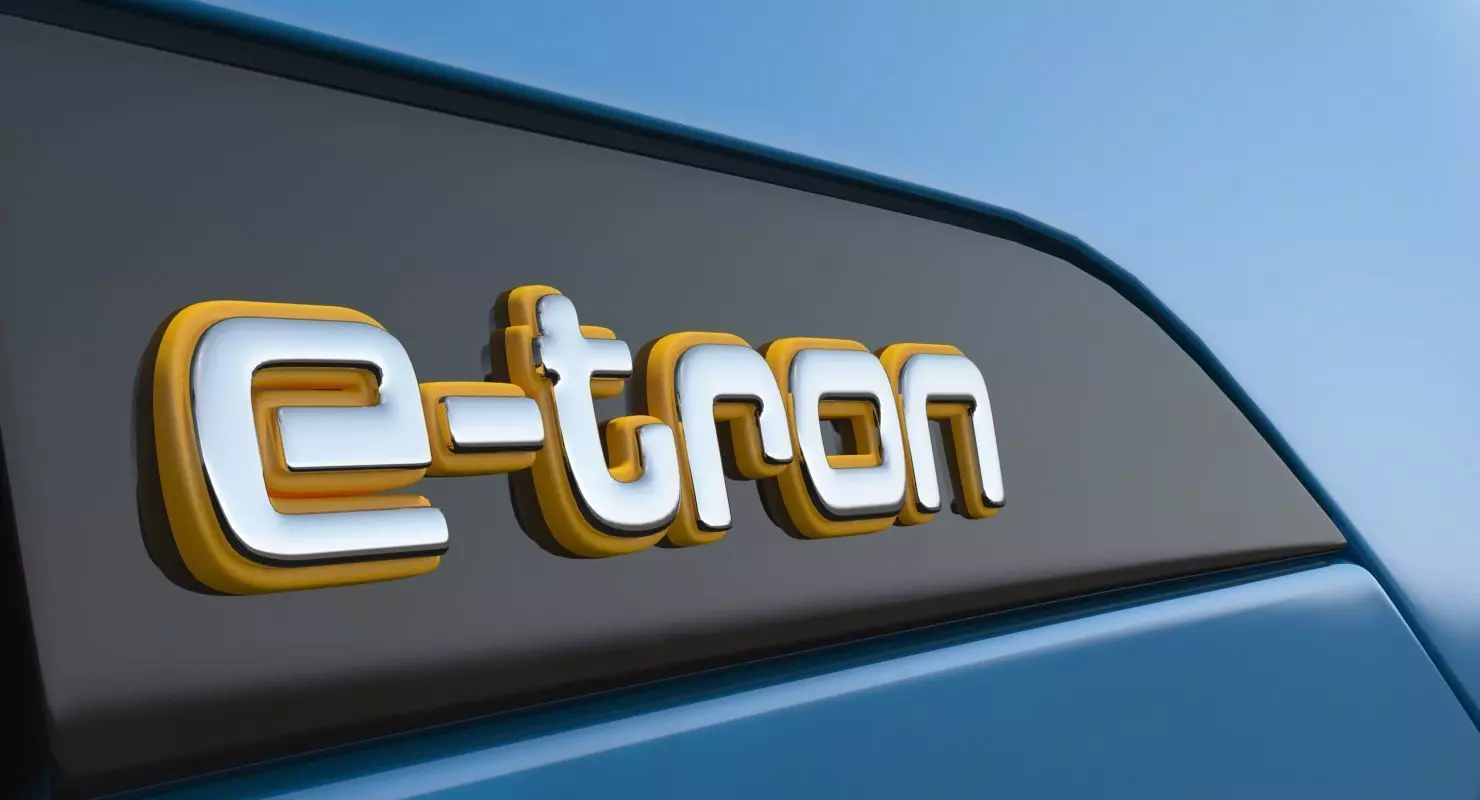 Audi e tron Electric SUV 3D Model Low-poly 3D model_16