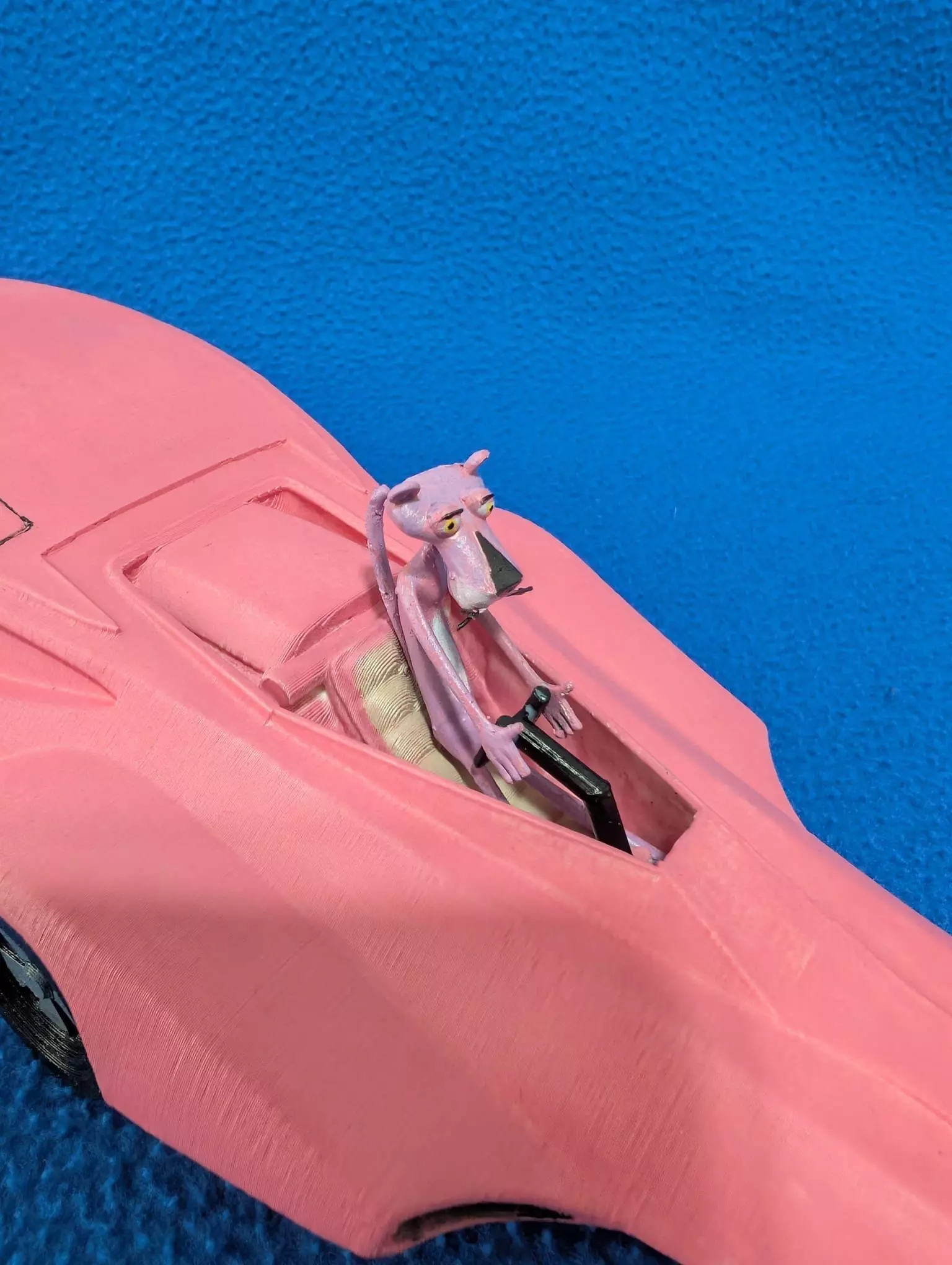 Pantera Rosa coche para impresion STL Pink Panther Car Model 3D print model_2