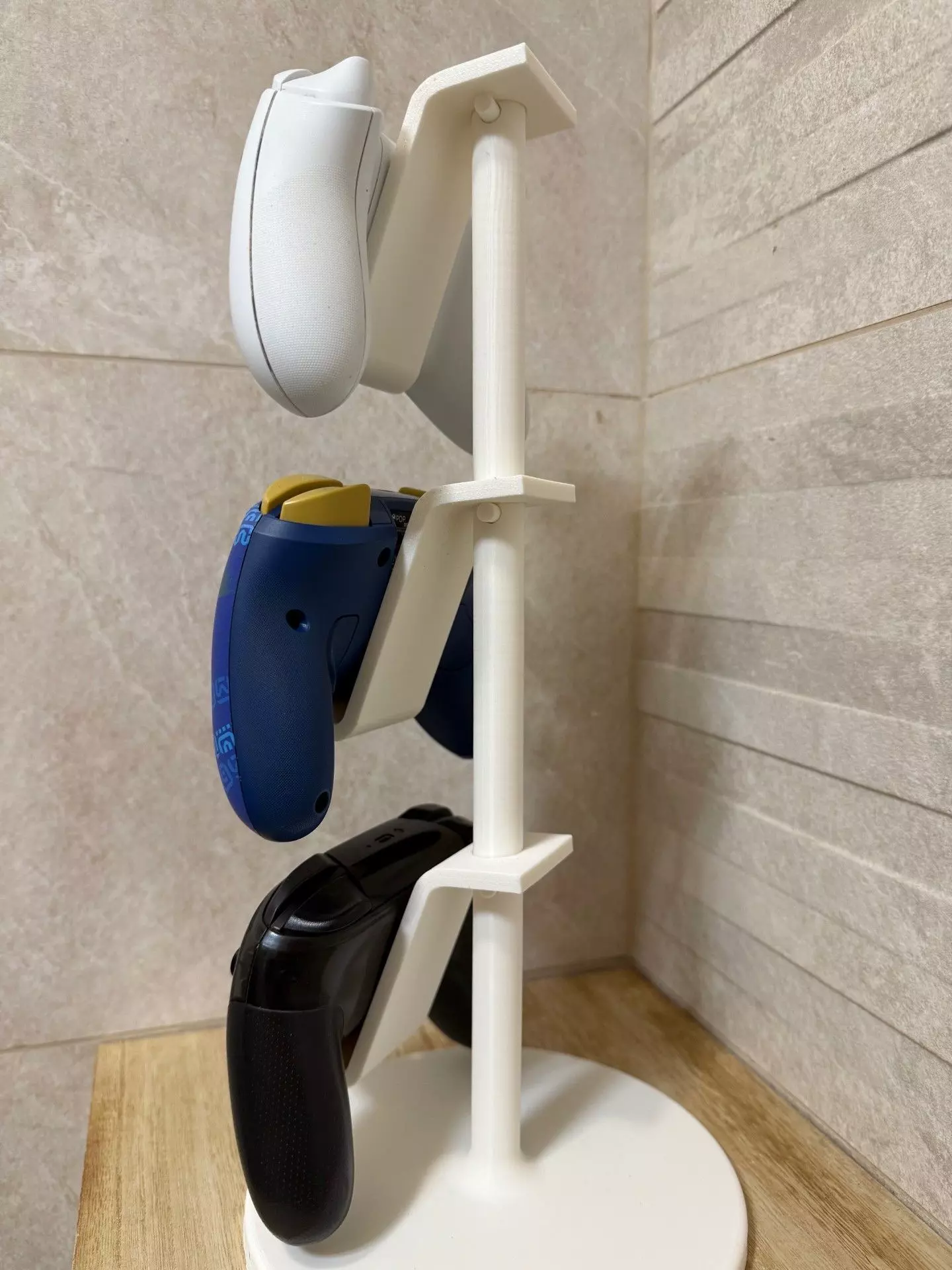 Universal Printable Controller Stand Two Size Versions 3D print model_17