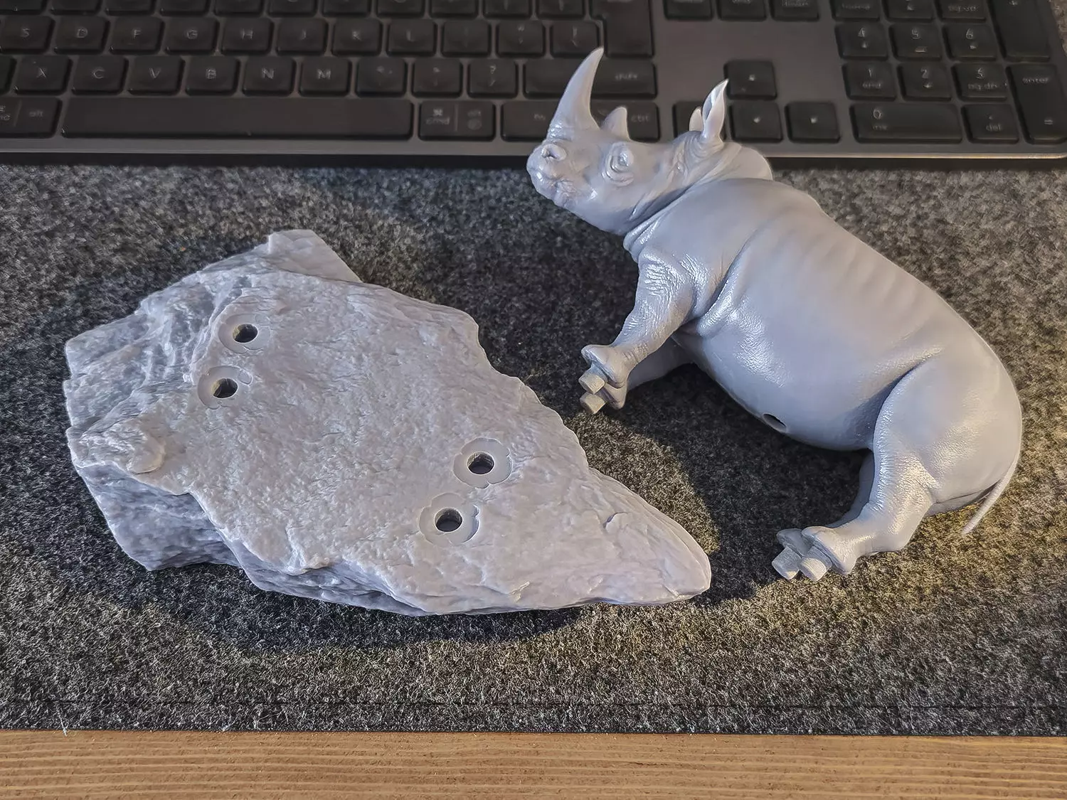 Rhinoceros 3D Printable 3D print model_3