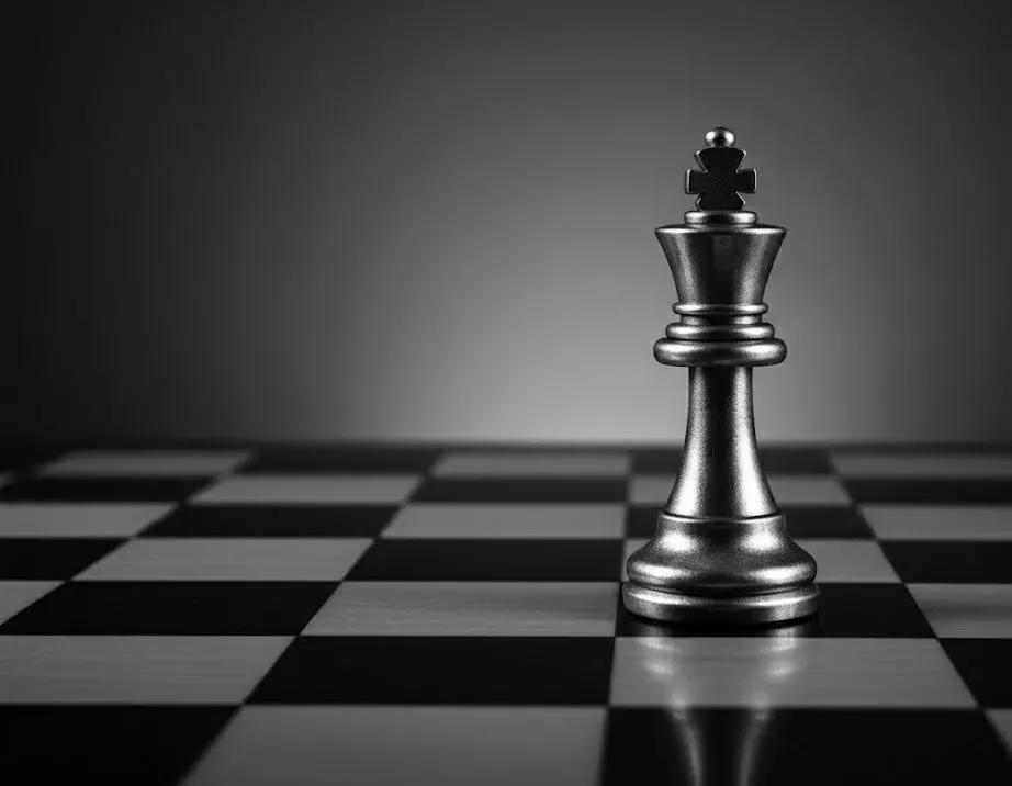Solitary King on a Chessboard in Monochrome Low-poly 3D model_0