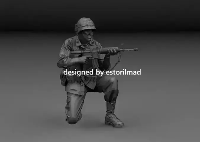 AMERICAN SOLDIER SITTING RESTING M113 V8