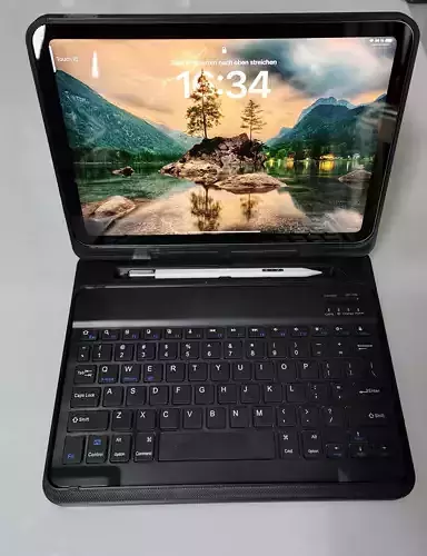 iPad 10th Gen Keyboard Case with Bumper - 3D Printable DIY