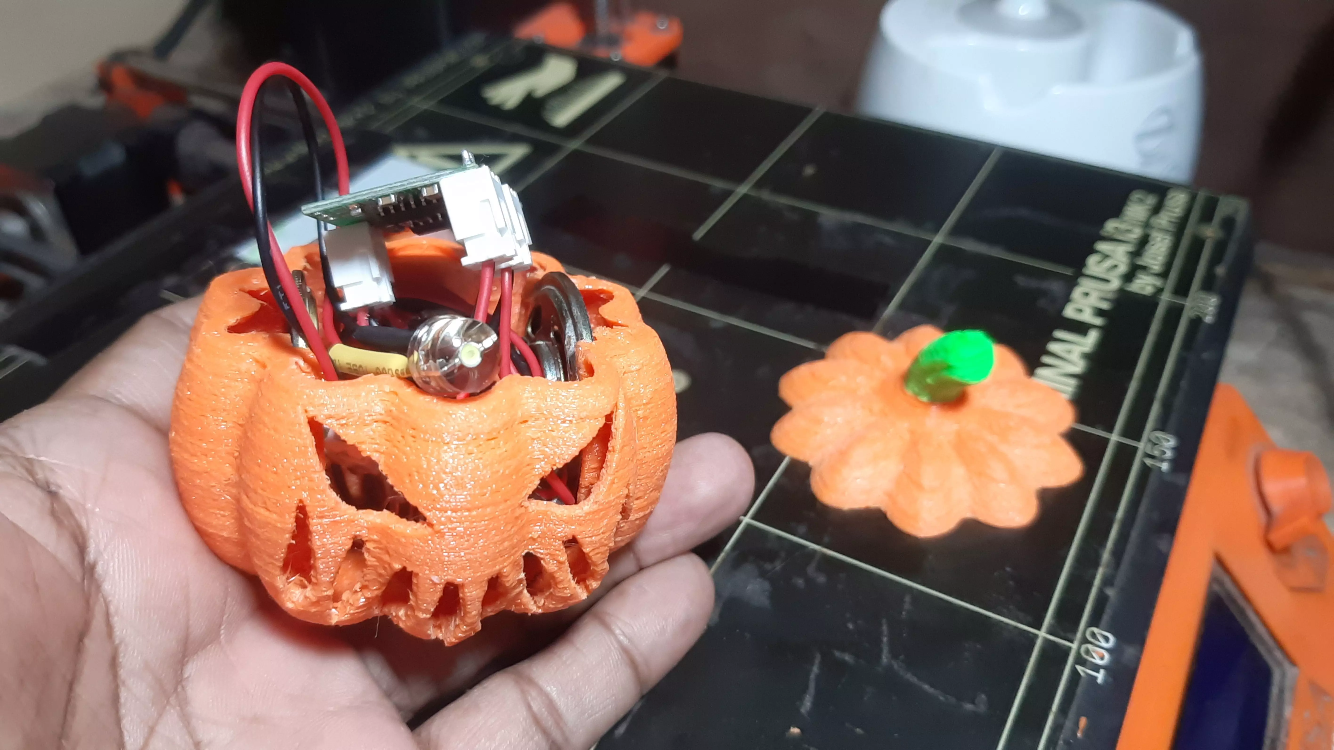 Halloween Version Bluetooth Speaker 3D print model_2