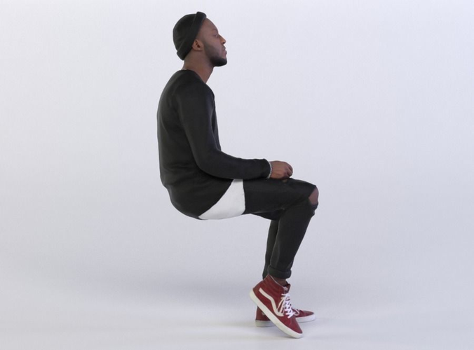 Tyrone 0333 Man sitting