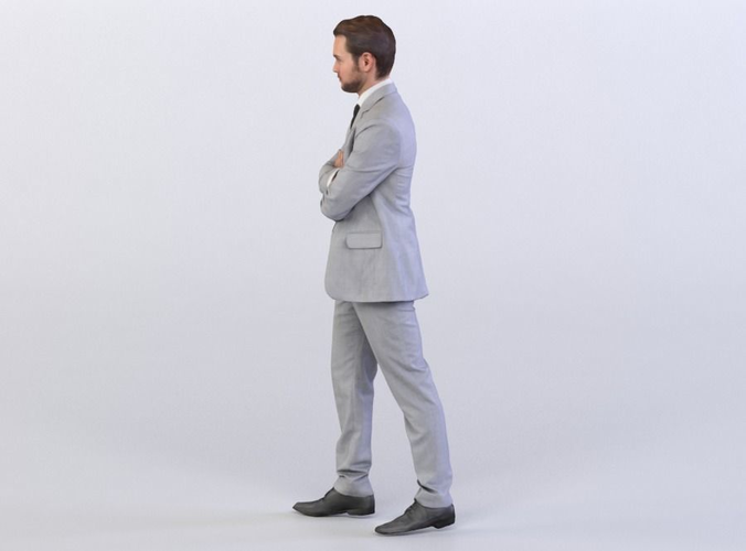 Joscha 0121 Man in a suit, arms folded