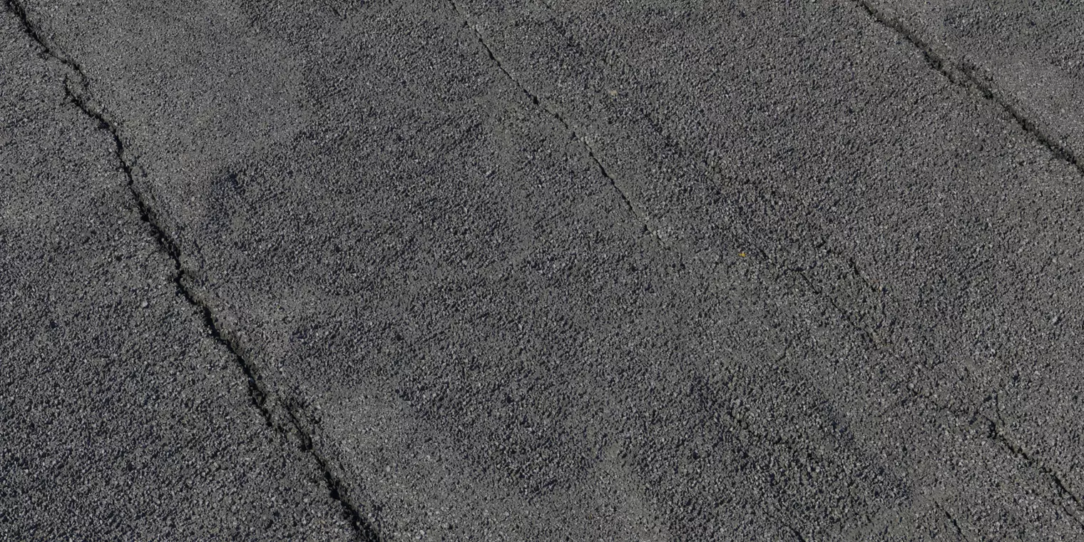 Cracked Dark Asphalt Ground Texture Texture_1