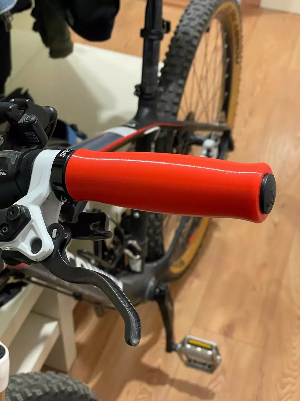 3D Printable TPU Bike Handlebar Grips 3D print model_0