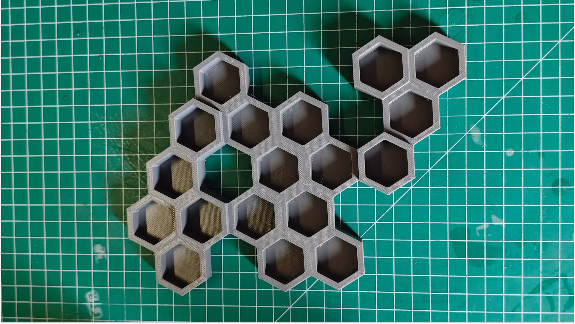 Honeycomb Wall Key Holder 3D print model_1
