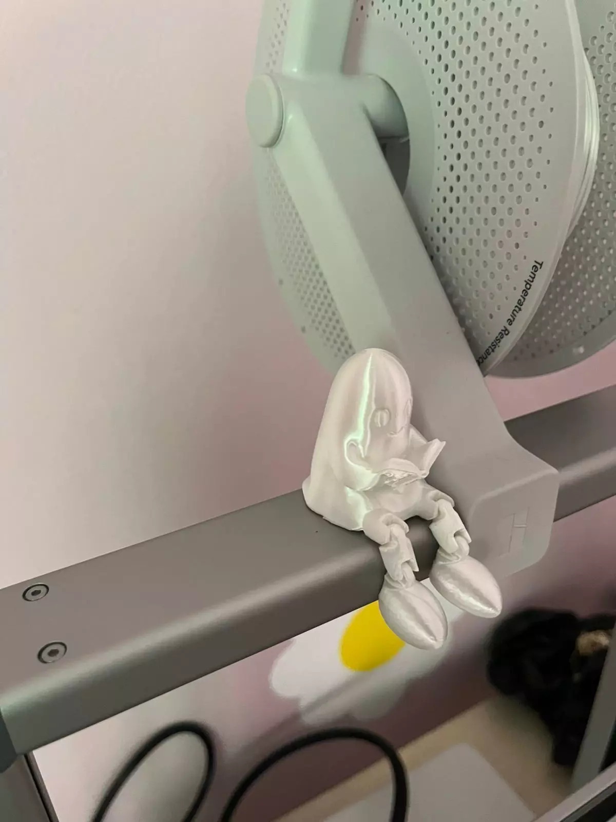 Reading Ghost with Flexi Legs 3D Printable Model STL File 3D print model_1