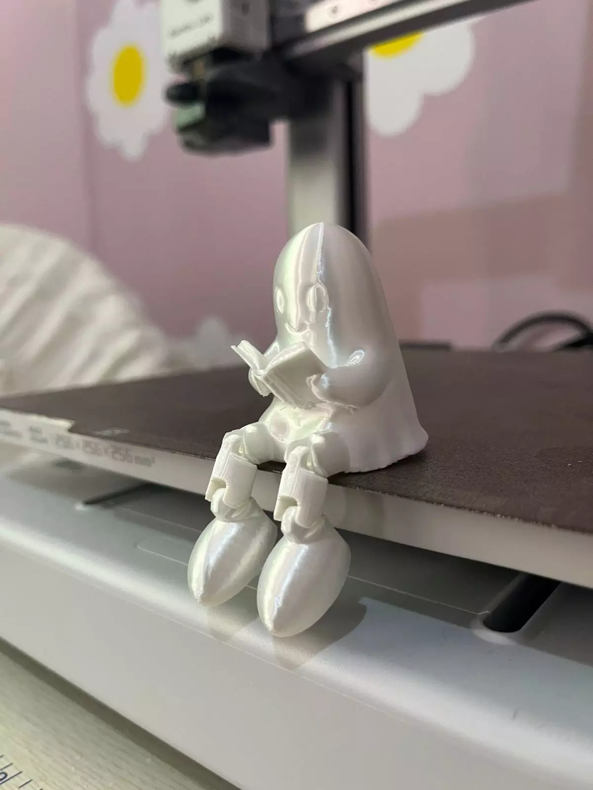 Reading Ghost with Flexi Legs 3D Printable Model STL File 3D print model_0