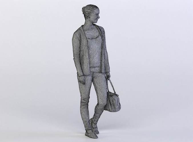 Pamela 0110 Woman carrying a bag