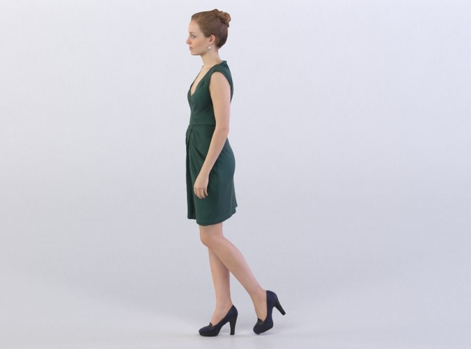 Petra 0250 Woman in a green dress