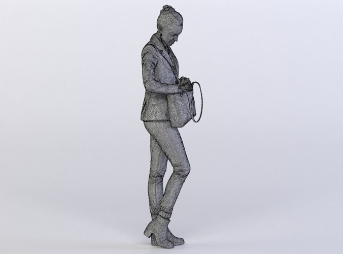 Petra 0164 Woman looking through her bag