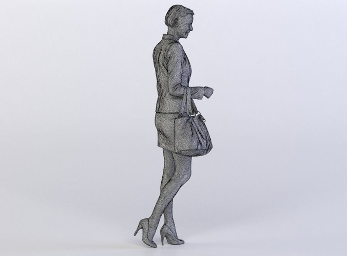 Stephanie 0481 Woman carrying a bag