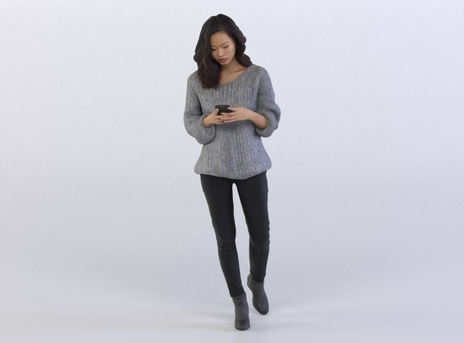 Mei 0339 Woman typing on a phone