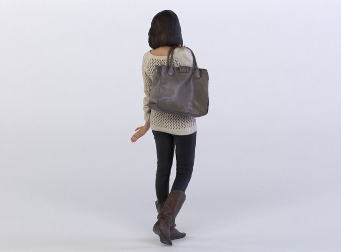 Lina 0400 Woman walking, bag over the shoulder