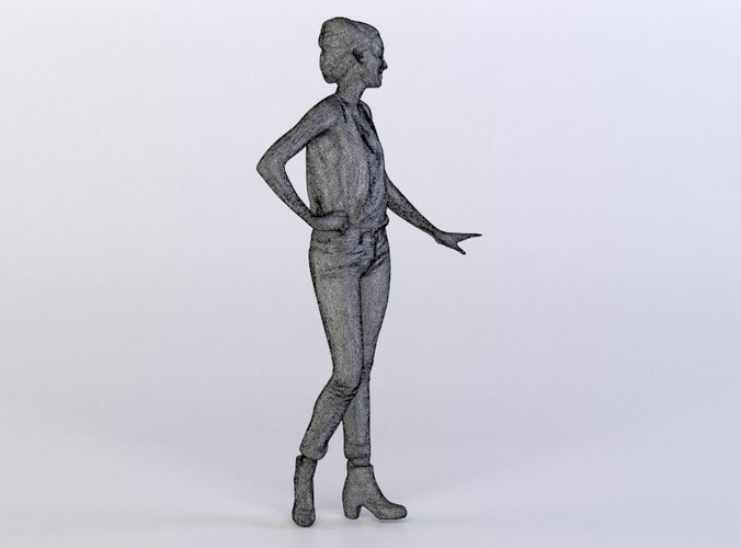 Petra 0015 Woman casualy gesturing