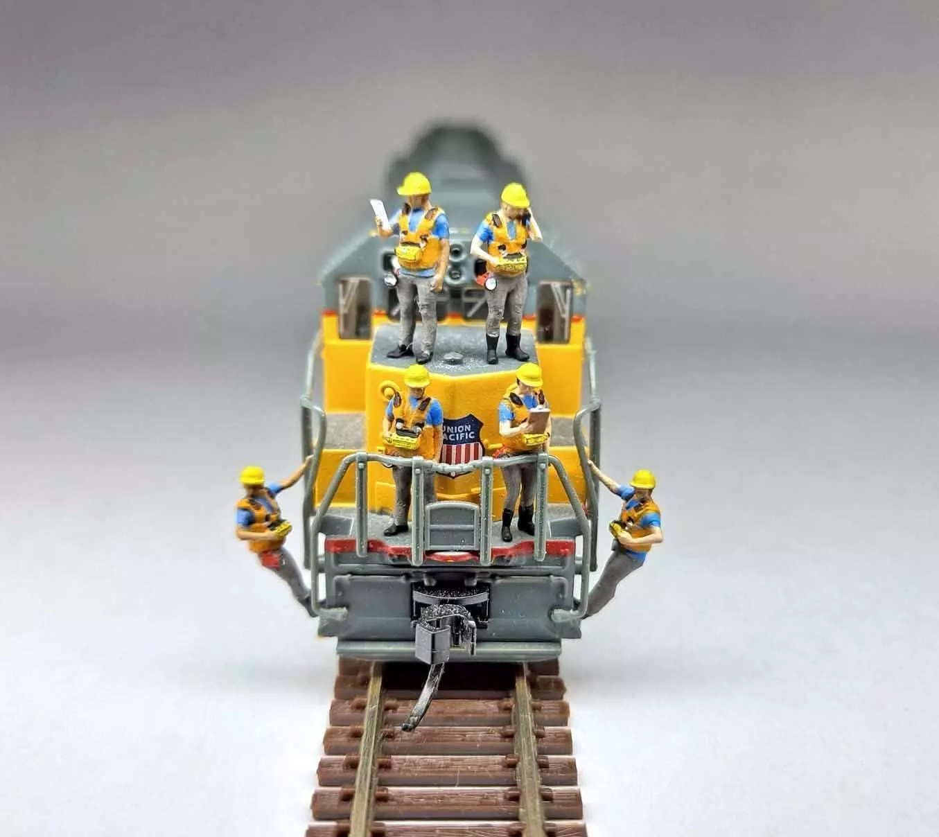 HO Scale RC Operator Figures 3D print model_0