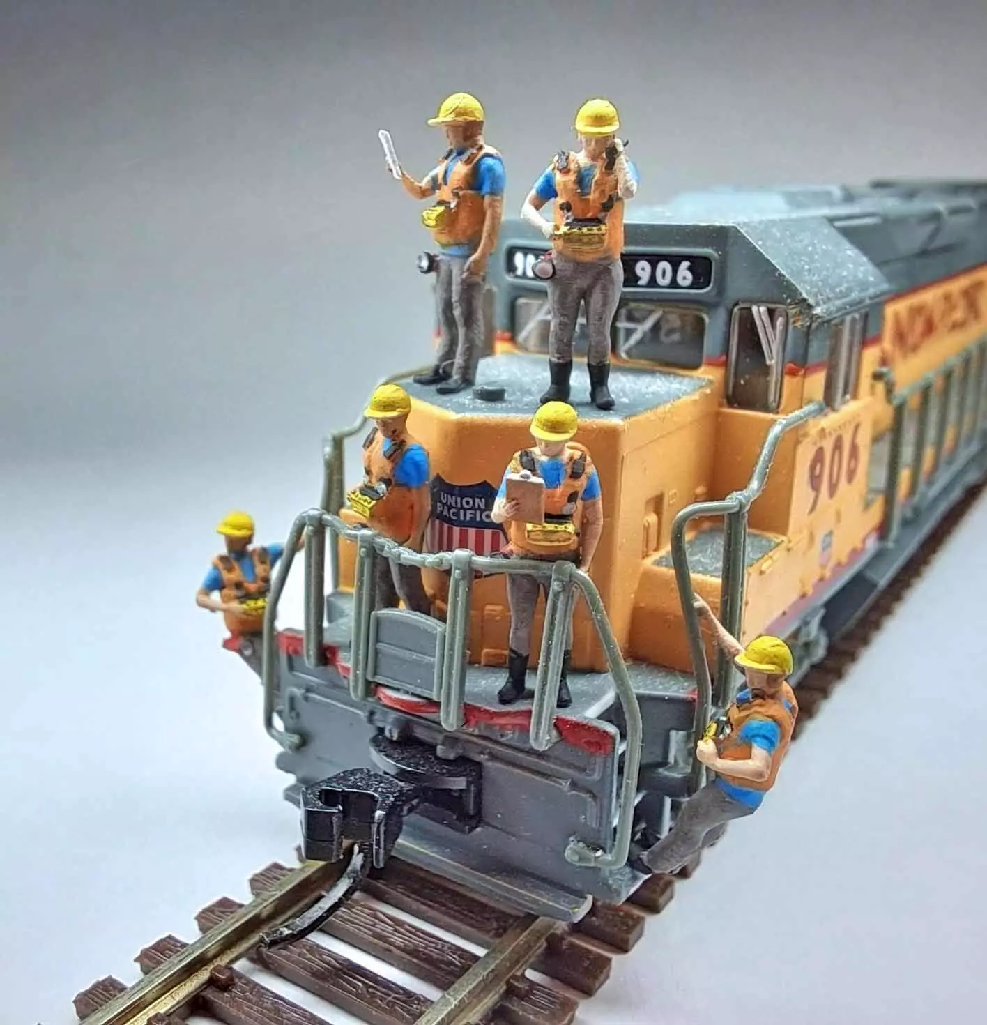 HO Scale RC Operator Figures 3D print model_2