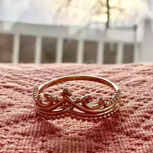 Curvy Tiara Shaped Ring